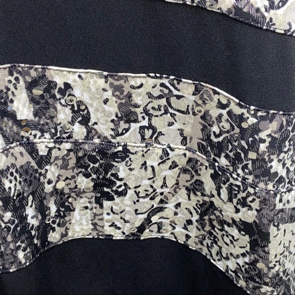 NWOT Black/Cream Top with Asymmetric Hem - Picture 8 of 15